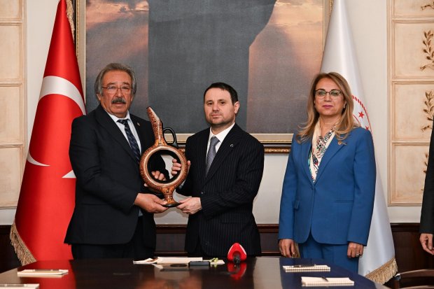 Belediye Başkanımız Sayın Mustafa Kenan Sarıtaş, Adalet Bakanımız Sayın Akın Gürlek'e Hayırlı Olsun Ziyaretinde Bulundu