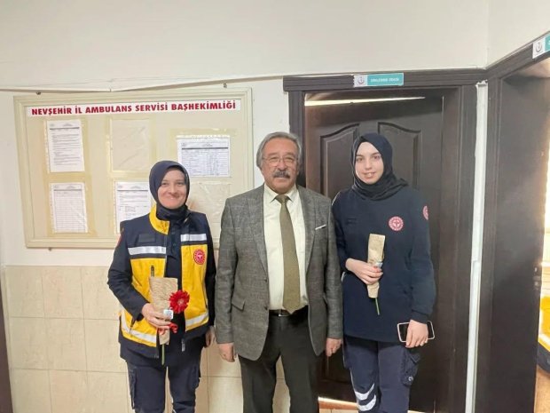 Belediye Başkanımız Sayın Mustafa Kenan Sarıtaş, 14 Mart Tıp Bayramı Dolayısıyla Sağlık Çalışanlarını Ziyaret Etti.
