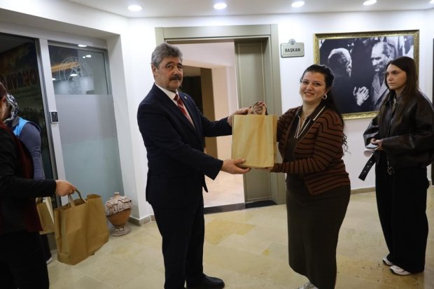 BELEDİYEMİZDE BAYRAM SEVİNCİ PAYLAŞILDI