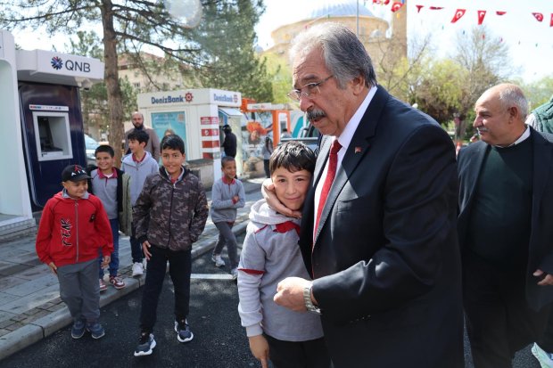23 NİSAN ULUSAL EGEMENLİK VE ÇOCUK BAYRAMI DOLAYISIYLA ÇELENK TÖRENİ DÜZENLENDİ