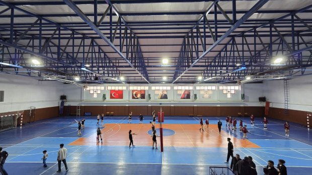VOLEYBOL TAKIMIMIZA DESTEK