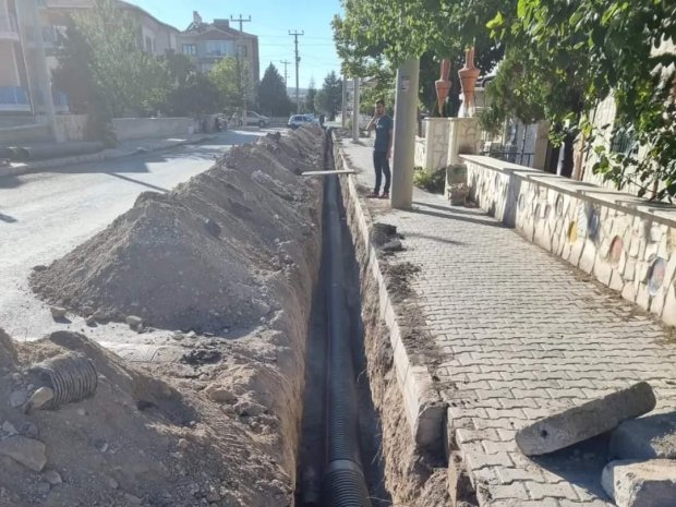 Belediye Başkanımız Sn. Mustafa Kenan Sarıtaş'a Belediyemizin yürüttüğü çalışmaları yerinde inceledi.