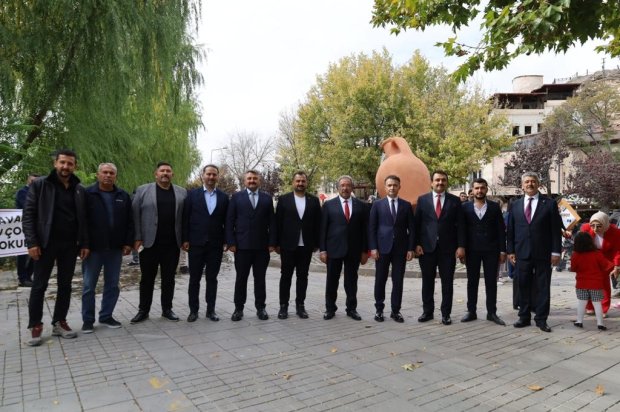 Cumhuriyetimizin 102. yılı etkinlikleri kapsamında, Avanos Mutlu Çocuk Anaokulu tarafından Cumhuriyet Korteji Yürüyüşü ve Çocuk Şenliği etkinliği düzenlendi.