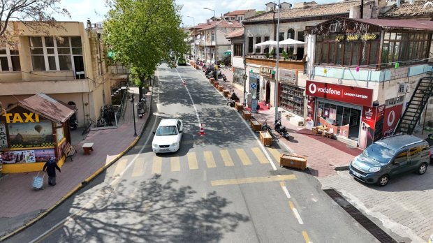 ŞEHİR ESTETİĞİ VE HATALI PARK UYGULAMALARINA YEŞİL DOKUNUŞ, 50 ARAÇLIK YENİ ÜCRETSİZ OTOPARK ALANI HİZMETE SUNULDU