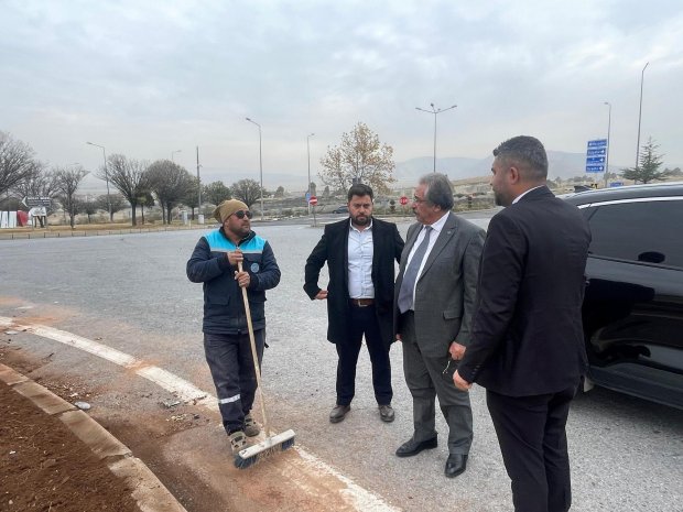 Belediye Başkanımız Sayın Mustafa Kenan Sarıtaş, ilçemiz genelinde belediyemiz tarafından yürütülen çalışmaları yerinde inceledi.