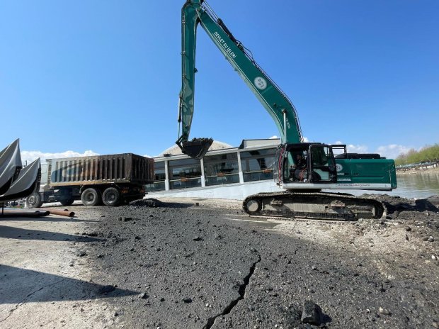 Avanos’ta Kızılırmak Nehri'nde Temizlik ve Islah Çalışması Yapıldı