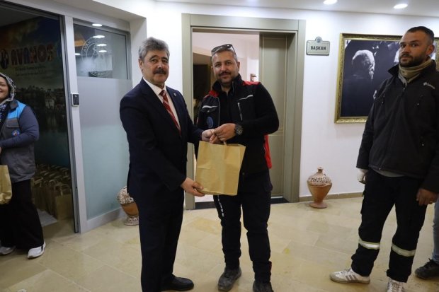 BELEDİYEMİZDE BAYRAM SEVİNCİ PAYLAŞILDI