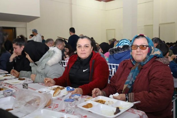 Ramazan ayı münasebetiyle organize edilen iftar yemeğinde, vatandaşlarımızla buluştuk.
