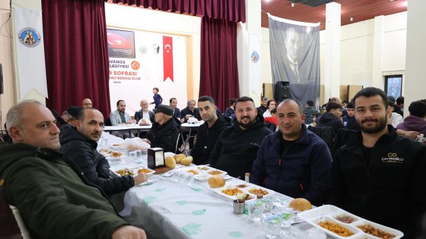 BELEDİYE BAŞKANIMIZ MUSTAFA KENAN SARITAŞ, İFTAR SOFRASINDA HEMŞEHRİLERİYLE BULUŞTU