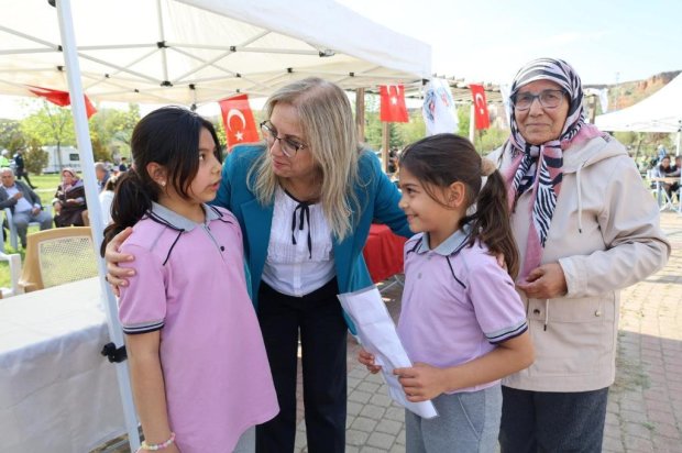 Hıdırellez Şenliği, belediyemizin organizasyonuyla yoğun ilgi ve katılımla coşkulu bir şekilde gerçekleştirildi.
