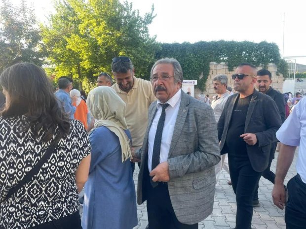 Belediye Başkanımız, Şehit Polis Halil Gün Ortaokulunun Yıl Sonu Etkinliğine Katıldı