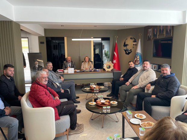 MHP TBMM Grup Başkanvekili ve Nevşehir Milletvekilimiz Sn. Prof. Dr. Filiz Kılıç, Avanos Belediyesine ziyarette bulundu.