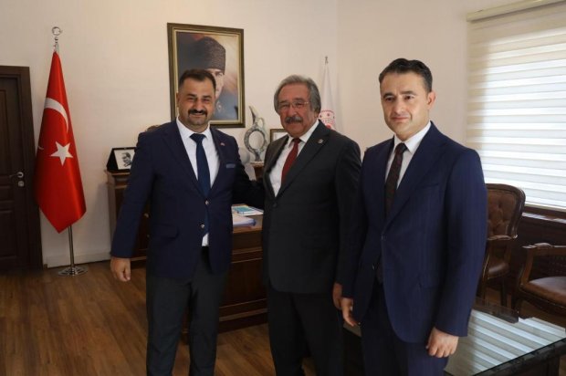 30 Ağustos Zafer Bayramı kutlama töreninin ardından, Avanos Kaymakamlık makamında tebriklerin kabulü gerçekleştirildi.