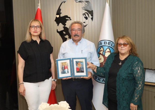 MHP Kadın Kolları Heyeti Belediye Başkanımızı Makamında Ziyaret Etti