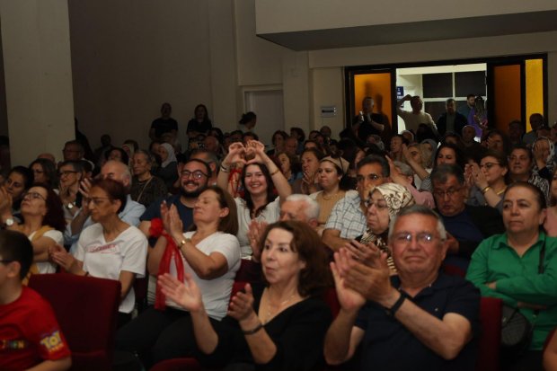 TÜRK SANAT MÜZİĞİ KOROSU VE ADD AVANOS ŞUBESİ RİTİM GRUBU KONSERİ BÜYÜK BEĞENİ TOPLADI