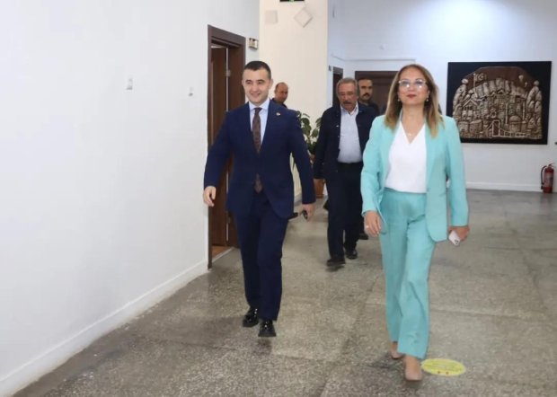 Belediye Başkanımız, Nevşehir Milletvekilimiz ve MHP Grup Başkan Vekili Prof. Dr. Filiz Kılıç ile birlikte Avanos Kaymakamımız Osman Bilici'yi ziyaret etti.