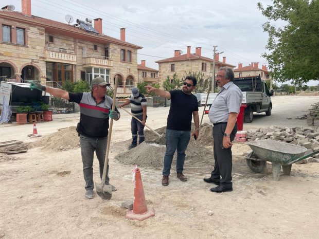 Belediye Başkanımız Sayın Mustafa Kenan Sarıtaş, belediyemize ait iş sahalarında sürdürülen çalışmaları sahada kontrol etti.