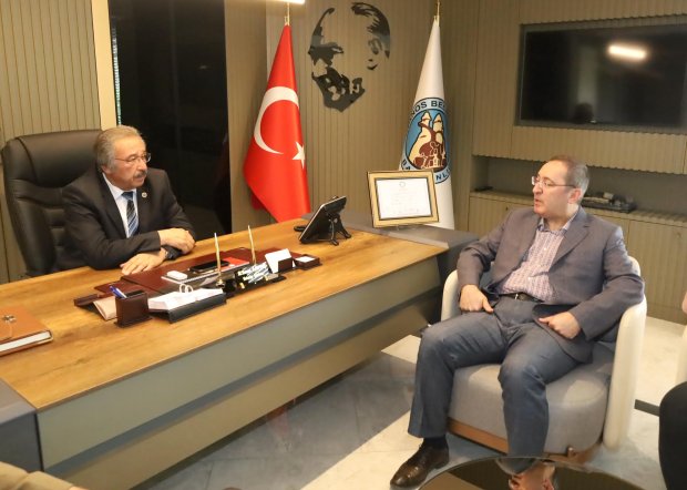 Eski Başkan Dr. Mustafa Körükcü Başkanımız Sn. Mustafa Kenan Sarıtaş’ı Ziyaret Etti.