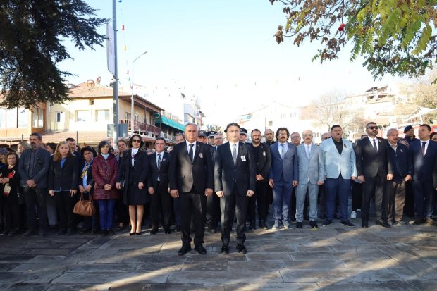 10 Kasım’da Ata’mızı Saygı, Özlem ve Minnetle Andık