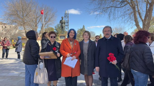 8 MART DÜNYA KADINLAR GÜNÜ KUTLANDI