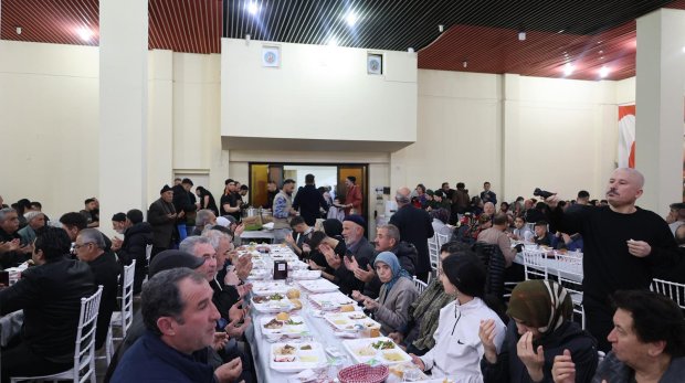 BELEDİYEMİZİN GELENEKSEL İFTAR PROGRAMINDA BİRLİK VE BERABERLİK SOFRASI
