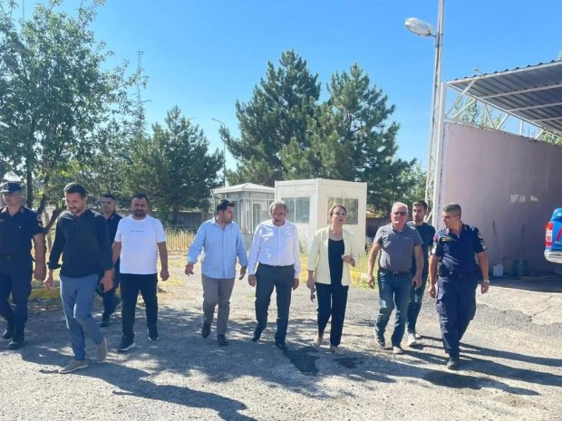 MHP Nevşehir Milletvekilimiz,Grup Başkanvekili Prof. Dr. Filiz Kılıç ve Belediye Başkanımız Mustafa Kenan Sarıtaş ile birlikte Avanos Hükümet Konağı binamızın temel işaretleme çalışmasını yerinde inceledi.