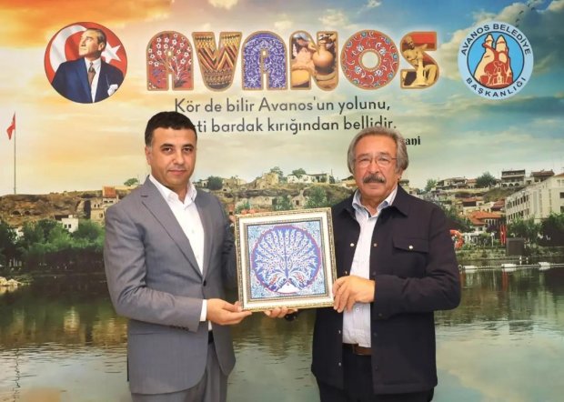 Diyarbakır Vali Yardımcısı olarak atanan Avanos Kaymakamımız Sn. Aziz Gölbaşı, Belediye Başkanımızı ziyaret ederek; veda etti.