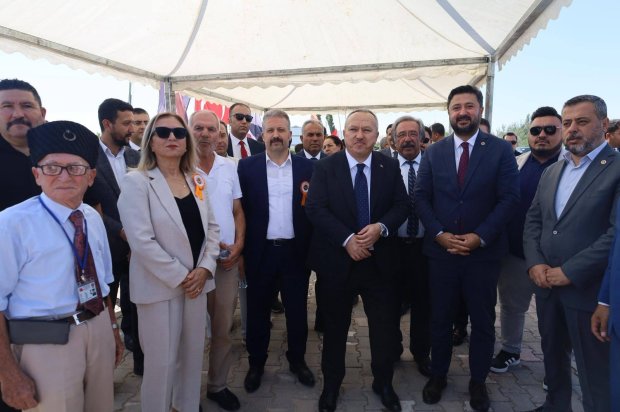 Ulaştırma ve Altyapı Bakanımız Sayın Abdulkadir Uraloğlu’nun katılımlarıyla kapsamlı şekilde restorasyonu tamamlanarak hizmete giren Tarihi Taş Köprümüzün resmi açılışı tören gerçekleştirildi.