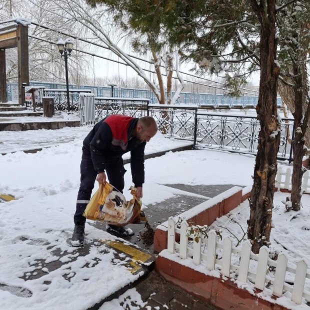 Can dostlarımızın yanındayız. Sokak Hayvanları İçin Mama ve Yem Dağıtımı Yapıldı.