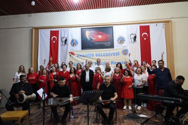 TÜRK SANAT MÜZİĞİ KOROSU VE ADD AVANOS ŞUBESİ RİTİM GRUBU KONSERİ BÜYÜK BEĞENİ TOPLADI