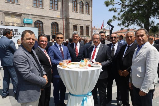Belediye Başkanımız Sayın Mustafa Kenan Sarıtaş, Nevşehir Vilayetler Evi'nde gerçekleştirilen il protokol bayramlaşmasına katıldı.