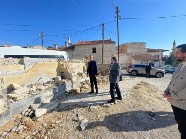 Kapadokya Alan Başkanımız Sayın Cem Aslanbay, Teknik Başkan Yardımcısı Sayın Lütfü Bilgin ve İdari Başkan Yardımcısı Sayın Dr. Hasan Şanlı, Belediye Başkanımız Sayın Mustafa Kenan Sarıtaş’a ziyarette bulundu.