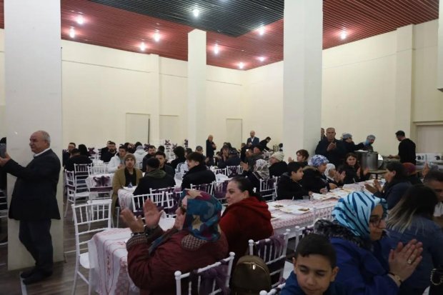 Ramazan ayı münasebetiyle organize edilen iftar yemeğinde, vatandaşlarımızla buluştuk.