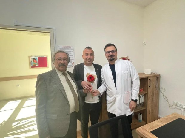 Belediye Başkanımız Sayın Mustafa Kenan Sarıtaş, 14 Mart Tıp Bayramı Dolayısıyla Sağlık Çalışanlarını Ziyaret Etti.