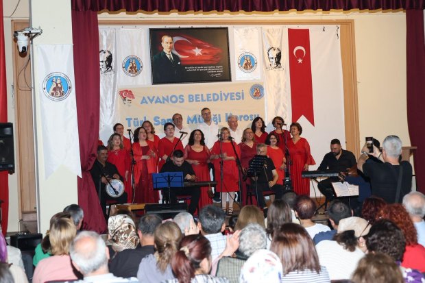 TÜRK SANAT MÜZİĞİ KOROSU VE ADD AVANOS ŞUBESİ RİTİM GRUBU KONSERİ BÜYÜK BEĞENİ TOPLADI