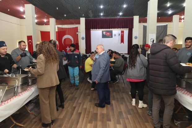 BELEDİYEMİZ PERSONELİ ÖĞLE YEMEĞİNDE BİR ARAYA GELDİ