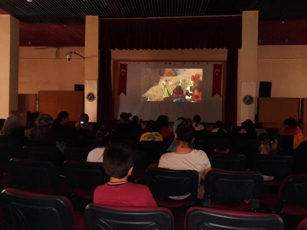 “Aya Sihirli Yolculuk'' isimli animasyon sinema filmi gösterime sunuldu.