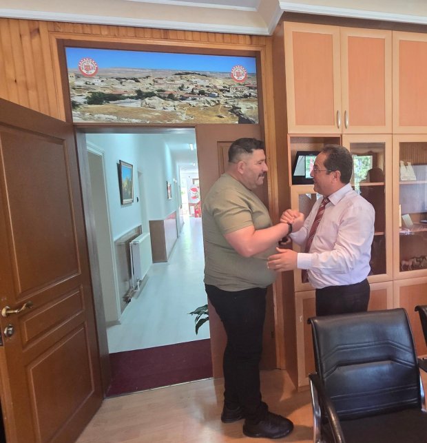 BELEDİYE BAŞKANIMIZ SAYIN MUSTAFA KENAN SARITAŞ’TAN MUSTAFAPAŞA BELEDİYE BAŞKANI SAYIN MUSTAFA ÖZER’E HAYIRLI OLSUN ZİYARETİ