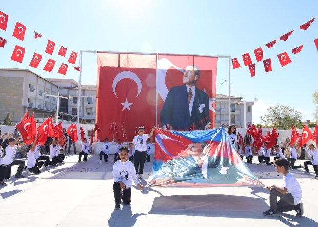 29 Ekim Cumhuriyet Bayramı Avanos'ta coşkuyla kutlandı.
