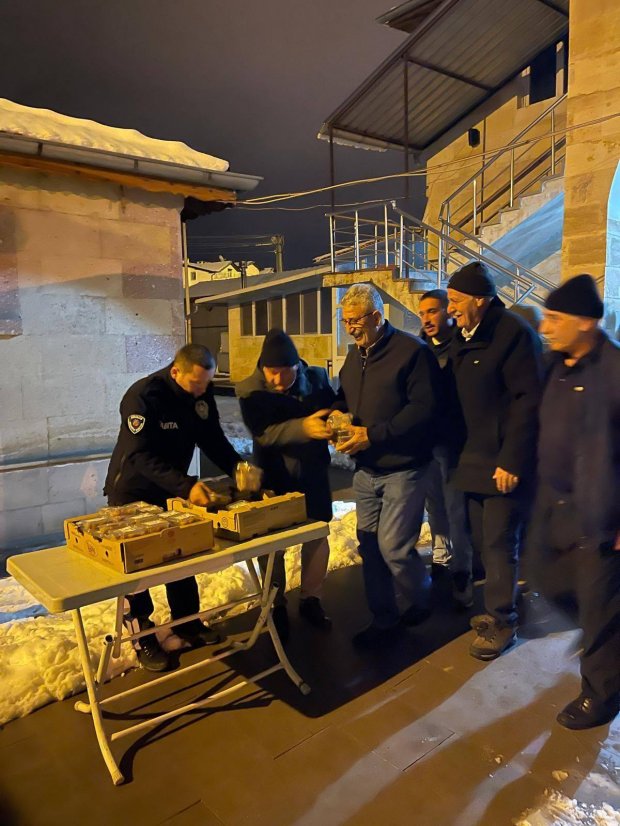 Belediyemizden Berat Kandili’nde Lokma İkramı