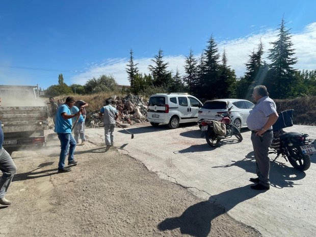 Belediye Başkanımız Mustafa Kenan Sarıtaş, Belediye ekiplerimizce ilçemiz genelinde gerçekleştirilen çalışmaları yerinde inceledi.