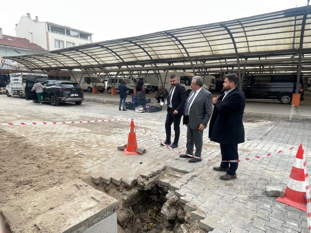 Belediye Başkanımız Sayın Mustafa Kenan Sarıtaş, ilçemiz genelinde belediyemiz tarafından yürütülen çalışmaları yerinde inceledi.