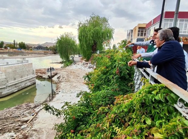 DSİ Kayseri Bölge Müdürü Rahmi Şahin Belediye Başkanımız Mustafa Kenan Sarıtaş'ı ziyaret ettiler.