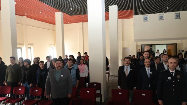 18 Mart Şehitleri Anma Günü ve Çanakkale Deniz Zaferi anma programı düzenlendi.