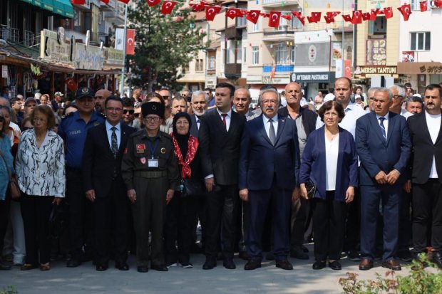19 Mayıs Atatürk'ü Anma Gençlik ve Spor Bayramı Kutlamaları Bayrak Yürüyüşü ile Başladı