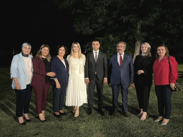 Belediye Başkanımız, Diyarbakır Vali Yardımcılığına atanan Avanos Kaymakamımız Aziz Gölbaşı için düzenlenen veda yemeğine katıldı.