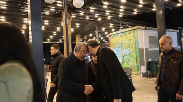 Belediye Başkanımız Sayın Mustafa Kenan Sarıtaş ve Avanos Kaymakamımız Sayın Osman Bilici kamu personelleri ile Sosyal Tesislerimizde bir araya geldi.