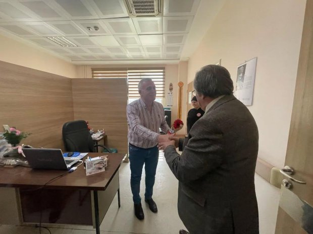 Belediye Başkanımız Sayın Mustafa Kenan Sarıtaş, 14 Mart Tıp Bayramı Dolayısıyla Sağlık Çalışanlarını Ziyaret Etti.