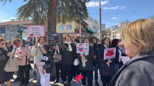 8 MART DÜNYA KADINLAR GÜNÜ KUTLANDI