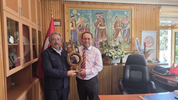 BELEDİYE BAŞKANIMIZ SAYIN MUSTAFA KENAN SARITAŞ’TAN MUSTAFAPAŞA BELEDİYE BAŞKANI SAYIN MUSTAFA ÖZER’E HAYIRLI OLSUN ZİYARETİ